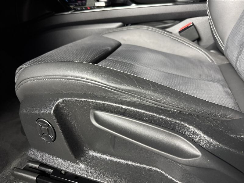 Audi e-tron 300kW S-Line exclusive - fotka 24 z 47