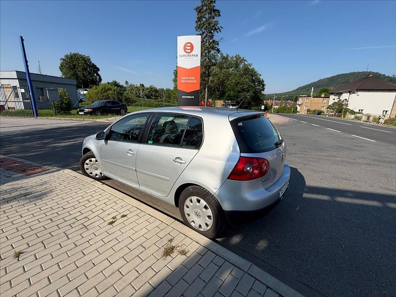Volkswagen Golf 1,4 VW 1.4 TSI - fotka 5 z 45