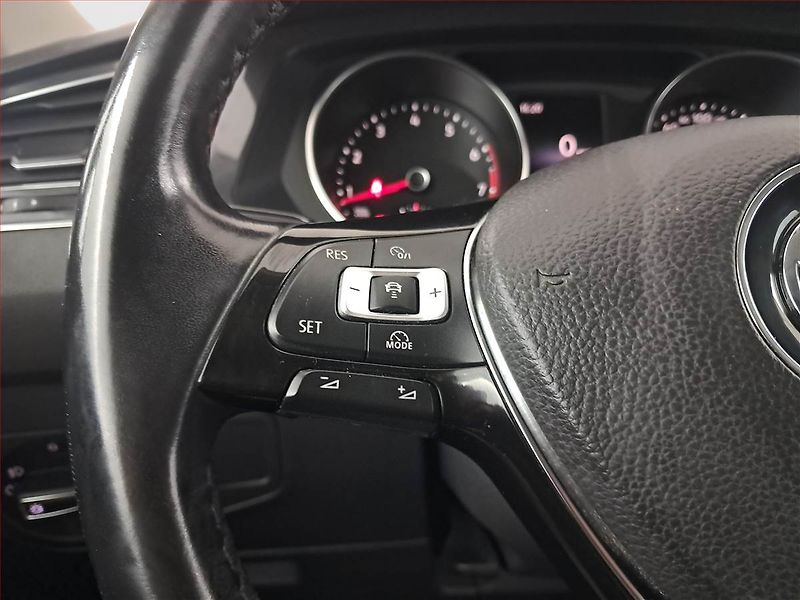 Volkswagen Tiguan Allspace (2018) 1.4 TSI, Tempomat - fotka 16 z 18