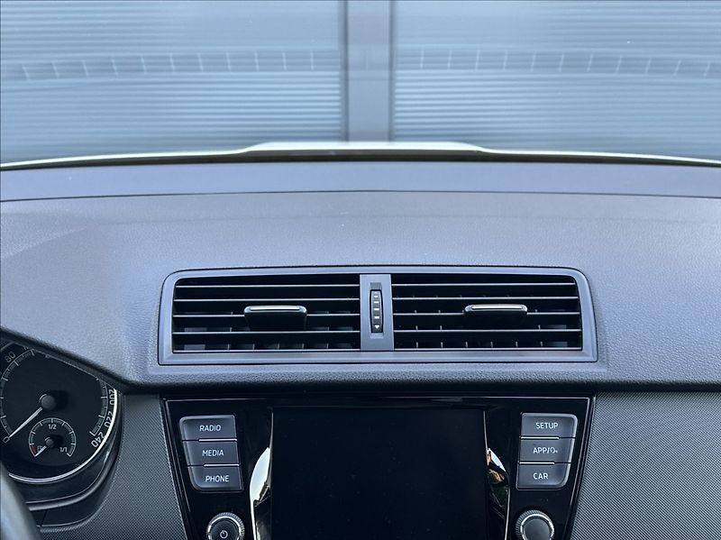 Škoda Fabia 1,0 TSI 95PS  Ambition Top - fotka 24 z 52