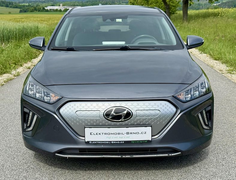Hyundai Ioniq (2020) 38,3 kWh,SoH 100%,TČ ,BlueLink - fotka 2 z 17