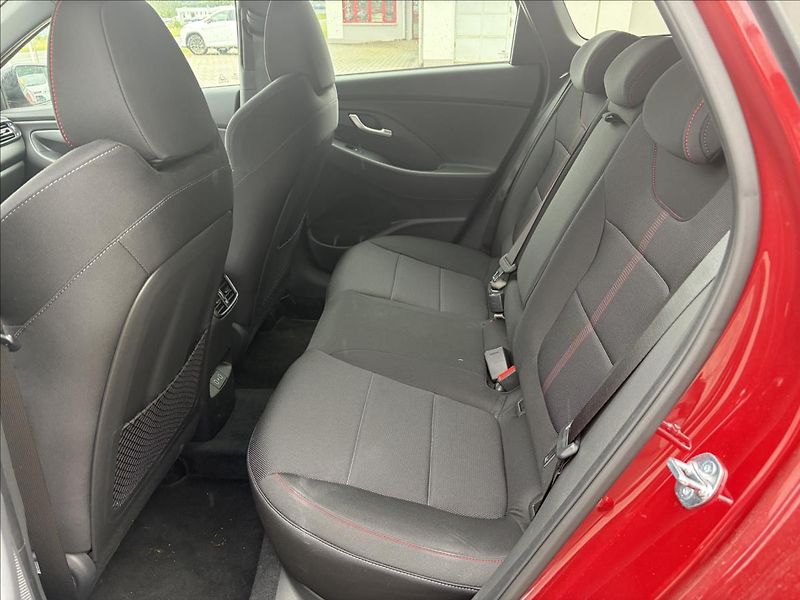 Hyundai i30 1,5 T-GDI N-Line - fotka 12 z 19