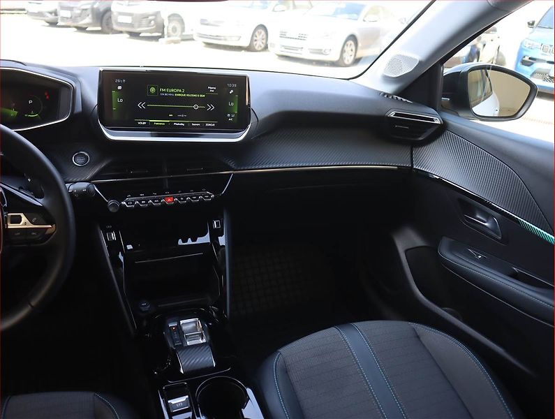 Peugeot 208 (2023) 1.2 PureTech, Automat, Navi - fotka 8 z 23
