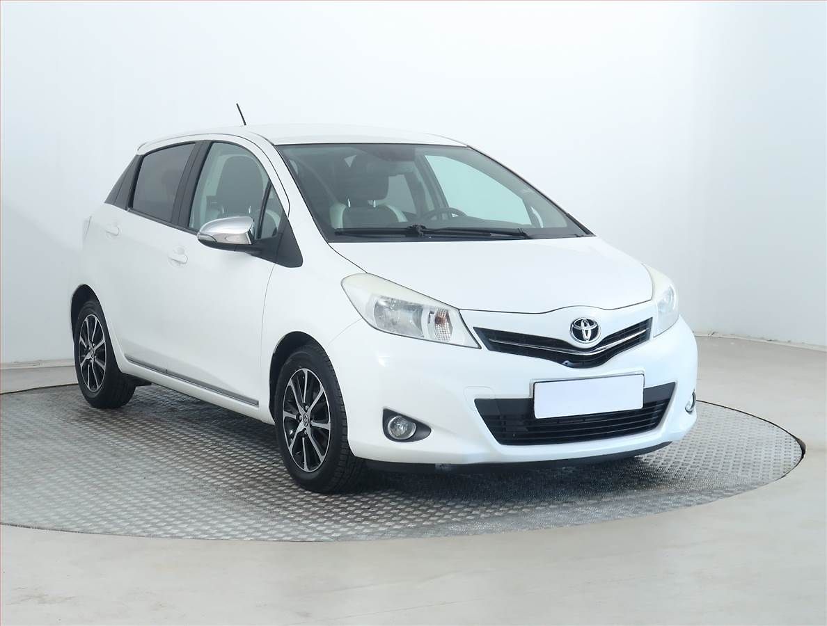 Toyota Yaris 1.33 Dual VVT-i, Serv.kniha