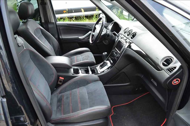 Ford S-MAX (2014) 2,0 TDCI AT - fotka 18 z 21