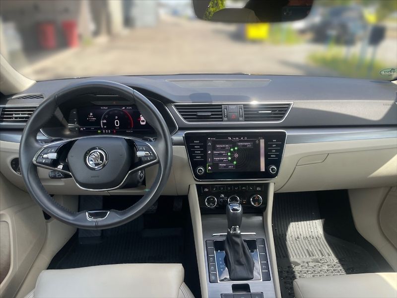Škoda Superb 2,0 TDI 147 Style 4x4 DSG - fotka 9 z 11