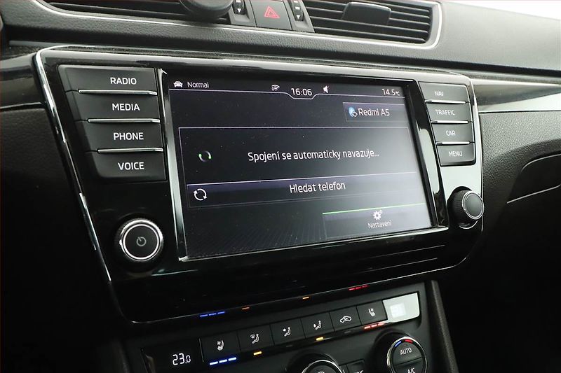 Škoda Superb (2017) Laurin&Klement 2.0 TDI, Kůže - fotka 12 z 25