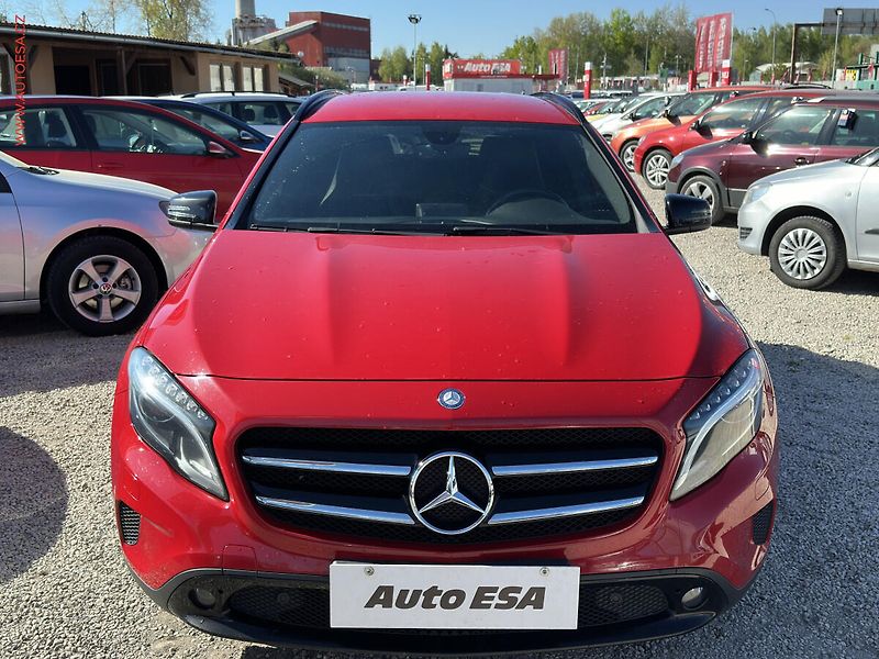 Mercedes-Benz GLA (2014) 2.2CDi 200 4Matic, ČR, AT - fotka 2 z 20