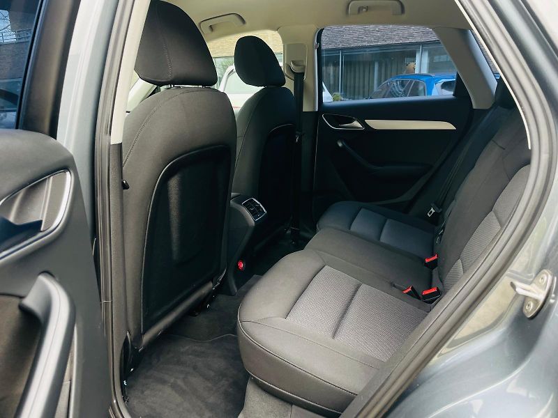 Audi Q3 1.4TFSI MAN SERVISKA TAŽNÉ - fotka 30 z 39