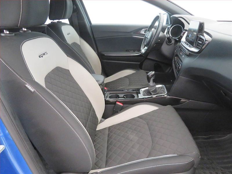 Kia Pro_Ceed (2019) GT-Line 1.4 T-GDI, Serv.kniha - fotka 9 z 17