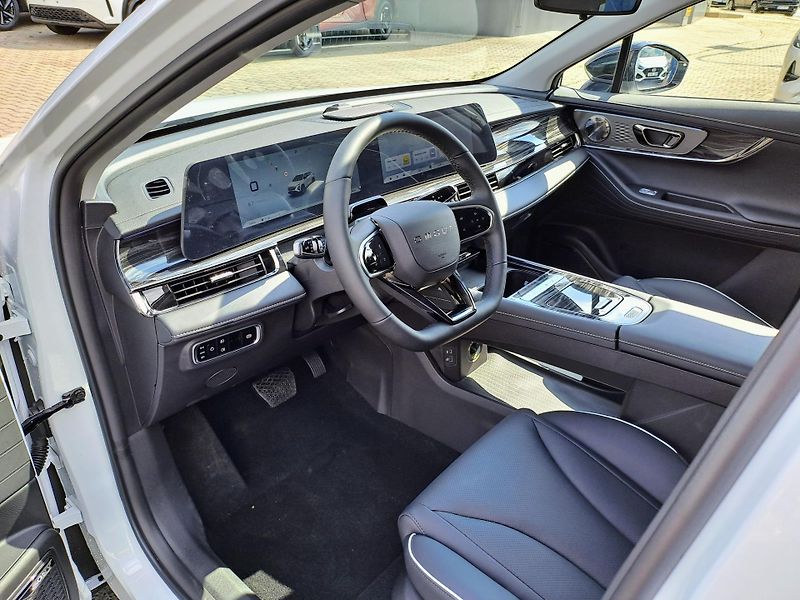 Omoda 5 (2026) Premium 1.6 TGDI DCT - fotka 9 z 19