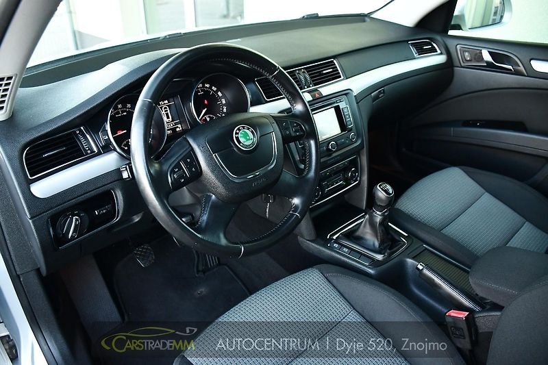 Škoda Superb 2,0TDi TAŽNÉ 2xKOLA - fotka 10 z 49