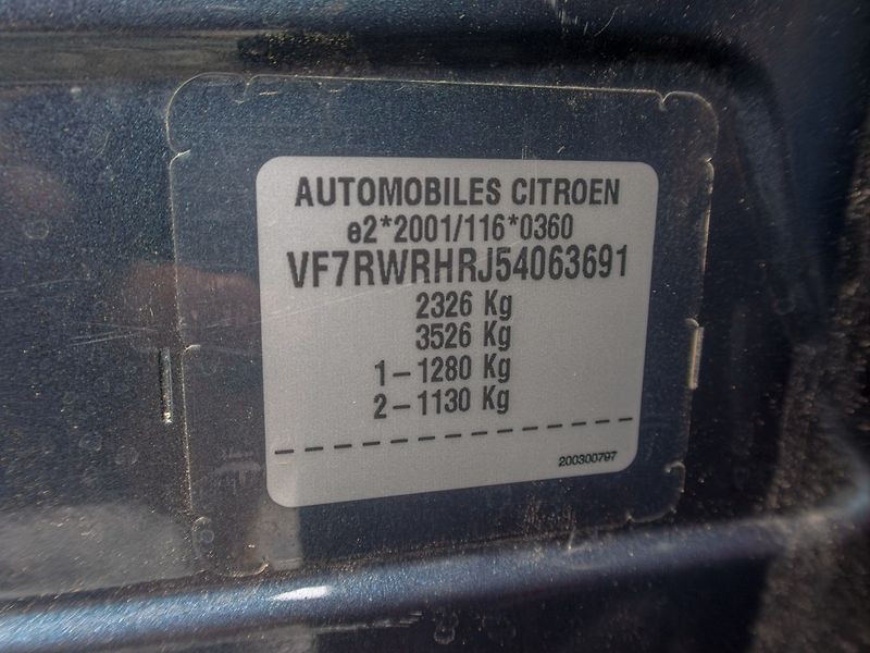 Citroën C5 (2008) 2.0HDI 100KW – PO SERVISU - fotka 39 z 41