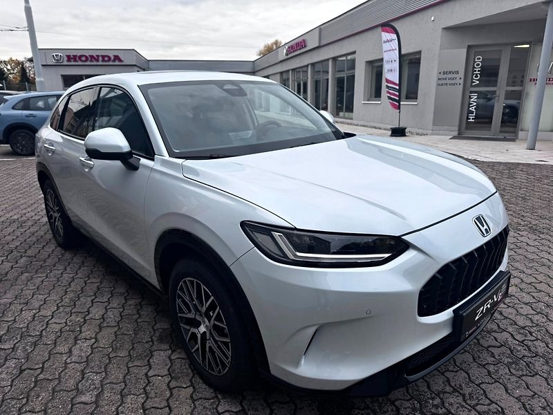 Honda ZR-V (2026) 2.0e:HEV 135kW ADVANCE TOP - fotka 2 z 39