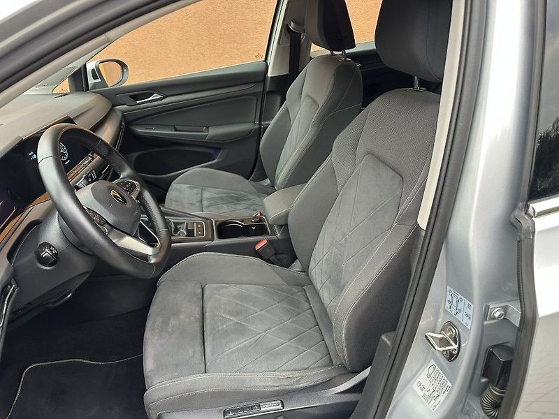 Volkswagen Golf 1.5 TSi 110kW - fotka 13 z 24
