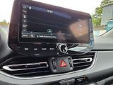 Hyundai i30 1.5-1.MAJITEL-NAVI-KAMERA - náhled 24