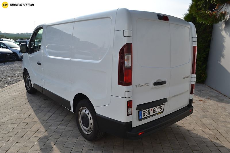 Renault Trafic L1H1P1 dCi 110 Extra GSR2 - fotka 3 z 35