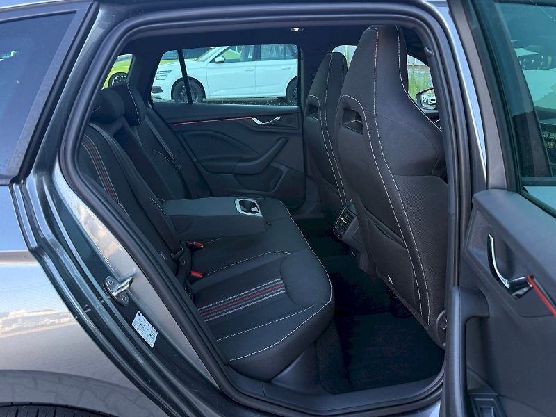 Škoda Scala (2025) 1.0 TSI 85 kW Monte Carlo - fotka 23 z 24