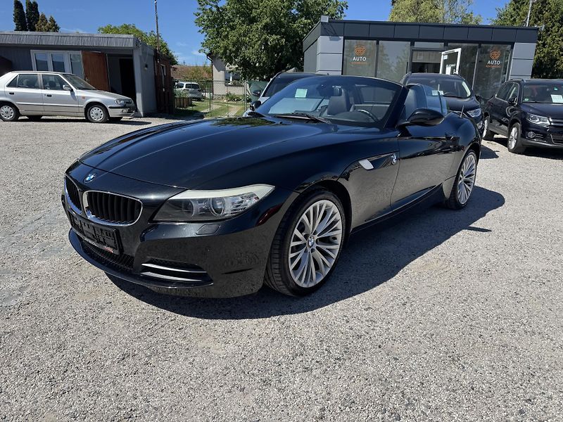 BMW Z4 (2009) 3.0i 190kw Kabrio REZERVACE - fotka 3 z 28