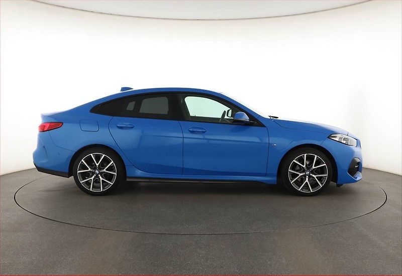 BMW Řada 2 (2024) 216d Gran Coupé - fotka 6 z 20