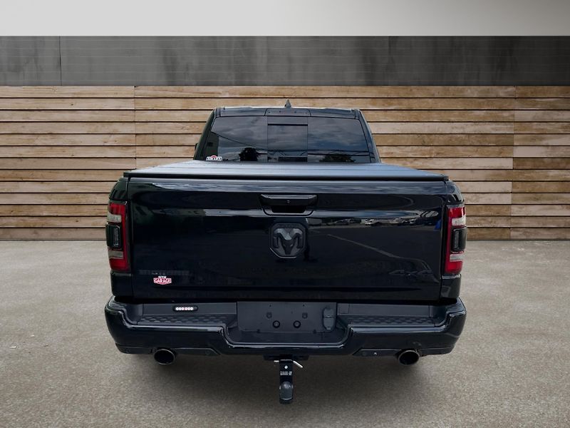 Dodge RAM (2022) +NIGHT EDITION+FUEL+AIR LIFT+ - fotka 4 z 21