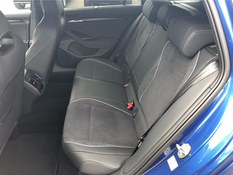 Škoda Superb 2.0 TSI  DSG 7° - fotka 12 z 30