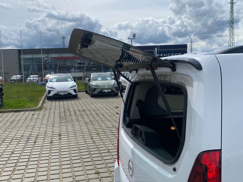 Opel Combo (2024) XL 1,5CDTI (96kW)7Míst - fotka 10 z 38