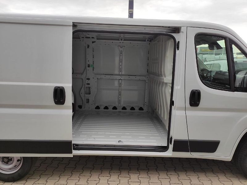Peugeot Boxer (2026) 2.2HDI 120kMAN6 KAMERA REZERVA - fotka 8 z 29
