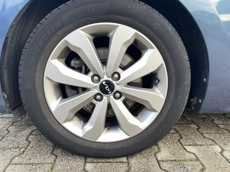 Kia Rio (2023) 1,0T-GDI Exclusive 7DCT  - fotka 20 z 21