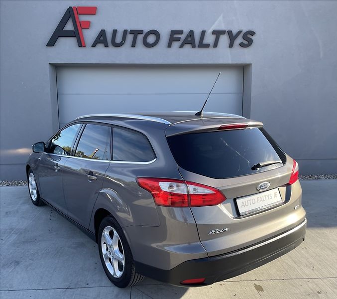 Ford Focus 1,6 TDCi 85KW AUT.KLIMA - fotka 5 z 23