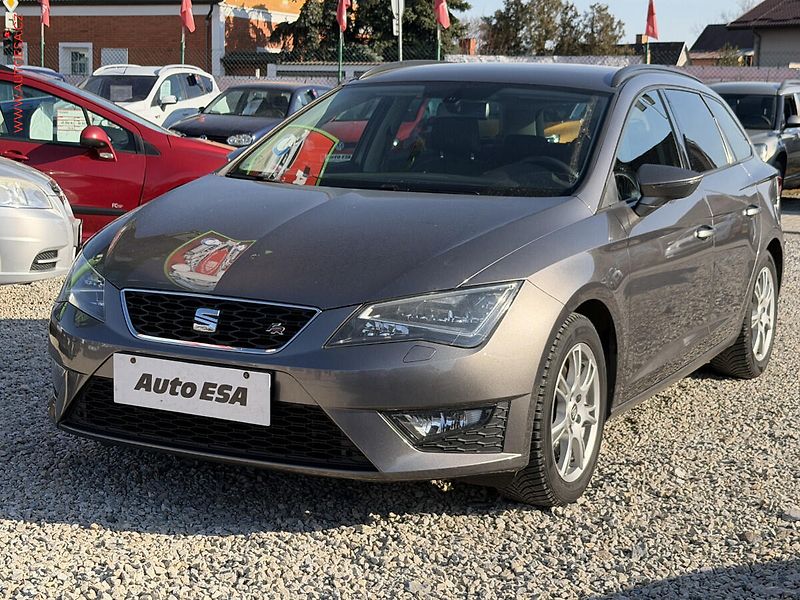 Seat Leon (2014) 2.0 TDi, FR, LED - fotka 3 z 18
