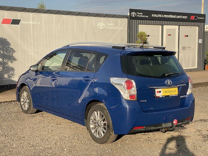 Toyota Verso 1.8i, ČR-1m, Trend, tažné - fotka 5 z 17