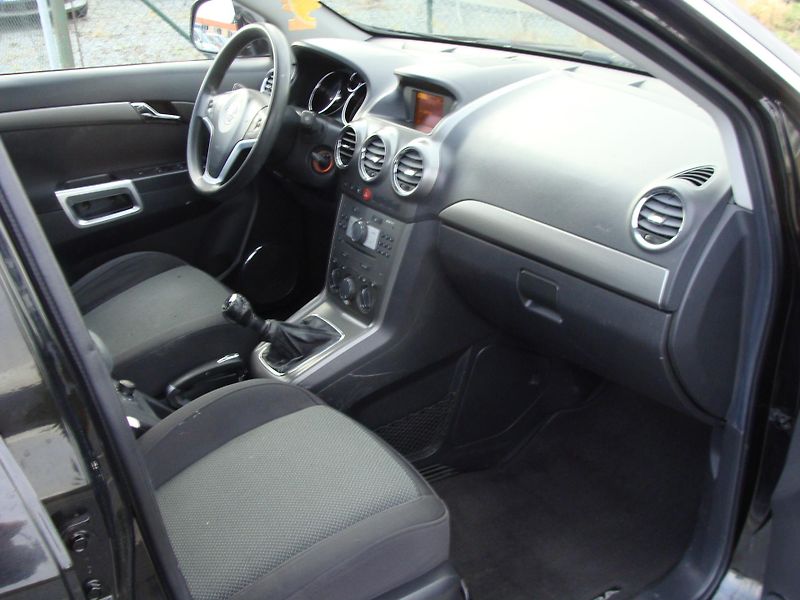 Opel Antara 2.0 CDTi 4x4 - fotka 19 z 25