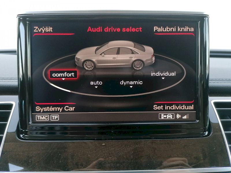 Audi A8 (2010) 4,2 V8 Quattro TOP - fotka 17 z 25