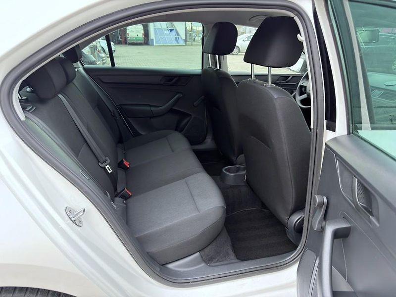 Škoda Rapid 1.2 TSI 63 kW - fotka 11 z 16