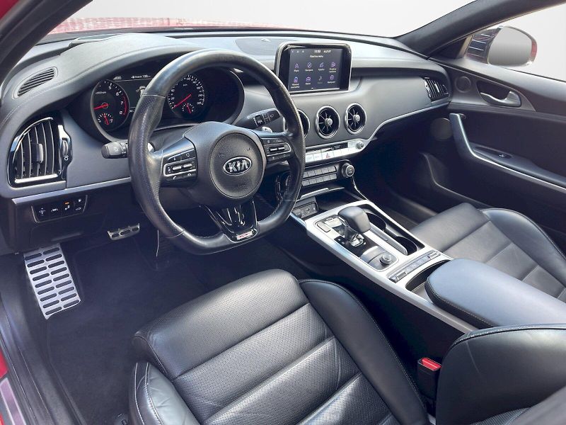 Kia Stinger (2017) 3.3 GT 272 kW 4x4 Automat - fotka 5 z 33