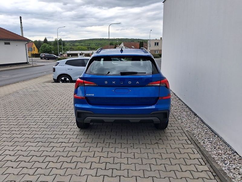 Škoda Kamiq Classic 1,0TSI 70kW - fotka 6 z 12