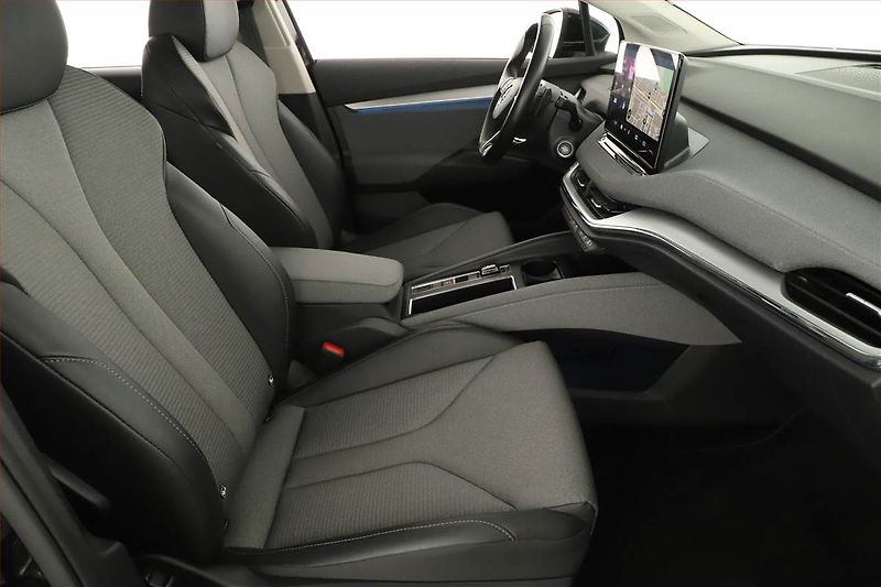 Škoda Enyaq (2021) Suite iV 60 (62 kWh), SoH 92% - fotka 7 z 18