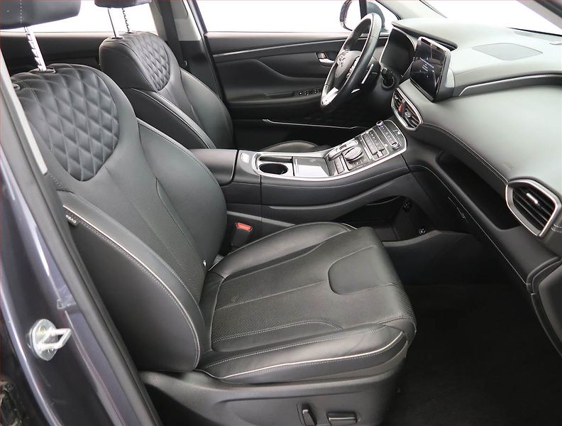 Hyundai Santa Fe (2021) 2.2 CRDi - fotka 9 z 28