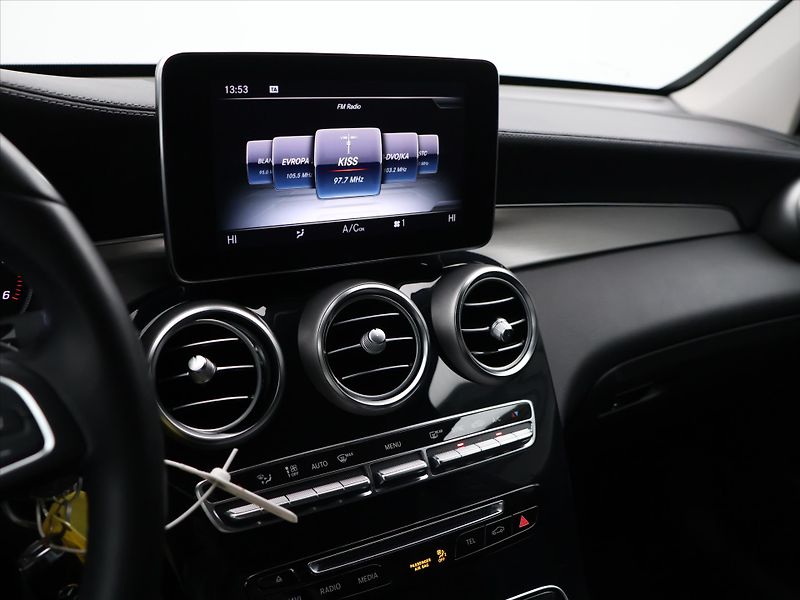 Mercedes-Benz GLC 2,1 220d 125kW 4MATIC CZ DPH - fotka 17 z 27