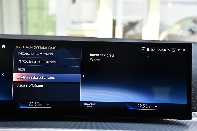 BMW Řada 3 320d xDrive M-SPORT 1M ČR - fotka 37 z 40
