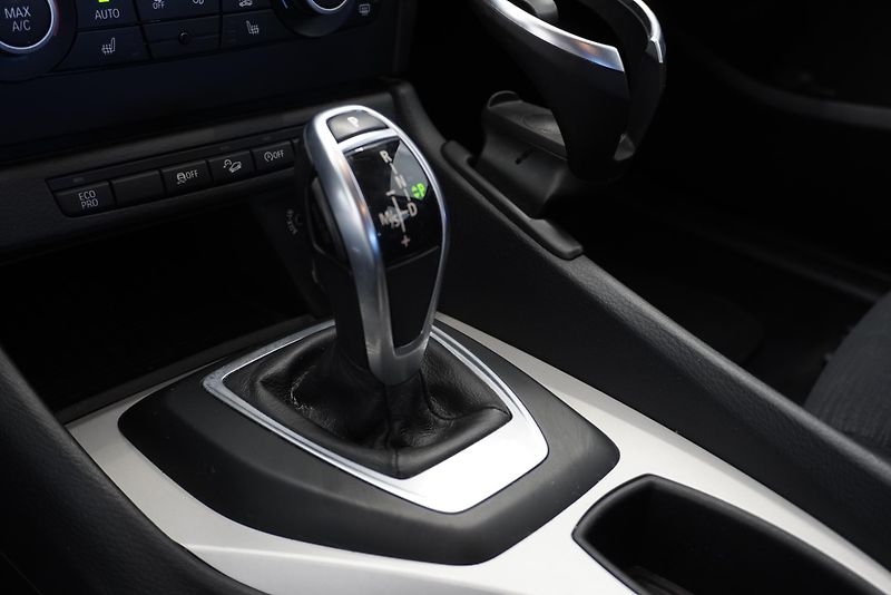 BMW X1 2.0D 160 kW XDRIVE AUTOMAT - fotka 14 z 27