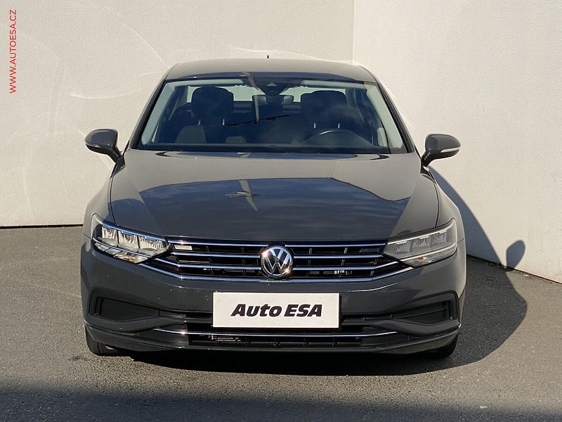 Volkswagen Passat (2019) 1.5 TSi, ČR, Business, LED - fotka 2 z 18
