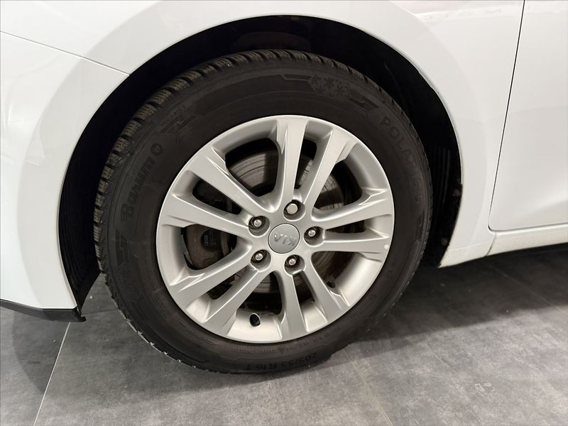 Kia Ceed 1,6   CRDI 94KW NAVI KAMERA ČR - fotka 38 z 44