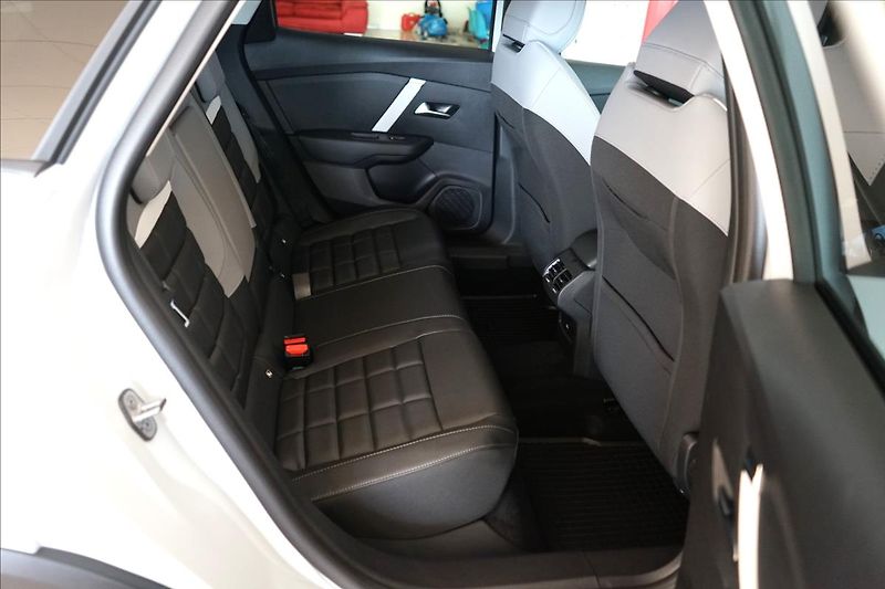 Citroën C3 (2025) 1,2 Hybrid 110k Automatic MAX - fotka 12 z 14