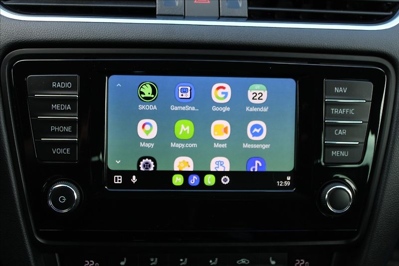 Škoda Octavia 1,6 TDI  TAŽNÉ,JOY - fotka 14 z 27