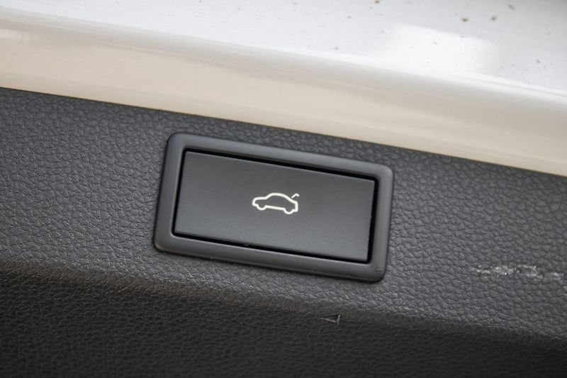 Škoda Karoq 2.0 TDi DSG 4x4 Style Plus Web - fotka 27 z 27