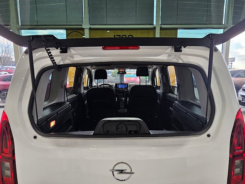 Opel Combo (2026) Elegance Plus L1 1.5 CDTi MT6 - fotka 6 z 15