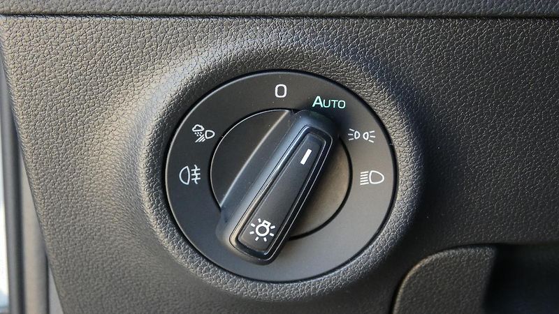 Škoda Karoq 1,5 TSI DSG Sportline - fotka 10 z 26