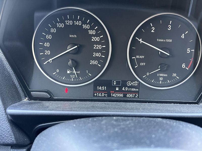 BMW Řada 1 (2016) 116 D 85 Kw - fotka 13 z 19